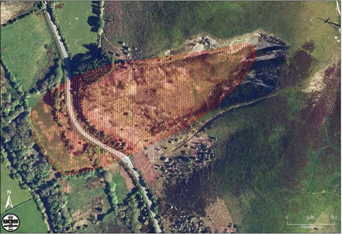 Aerial photograph of the Banc Dolhefa landslide. Red hashing denotes extent of BGS-mapped landslide deposit.