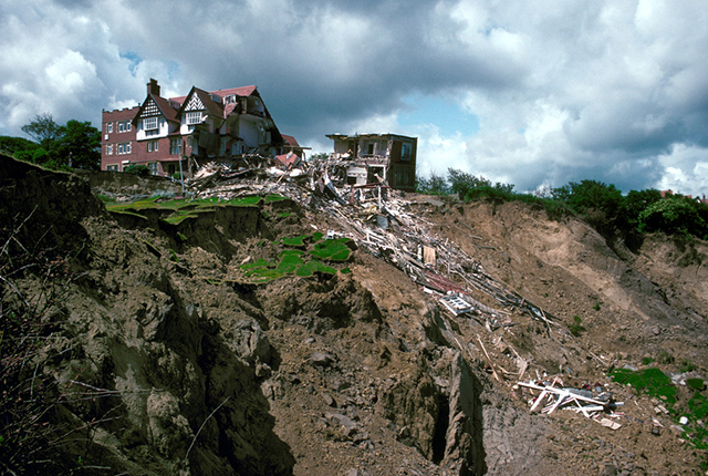 View of the Holbeck Hall Hotel and the top of the landslide.