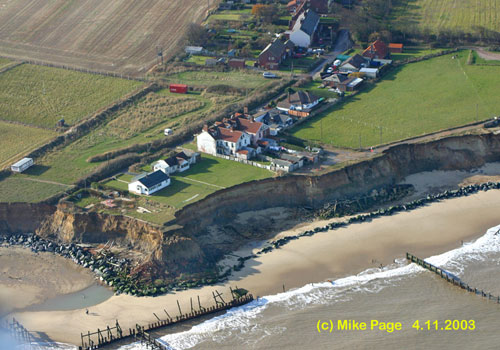 Happisburgh rock bund 2003.