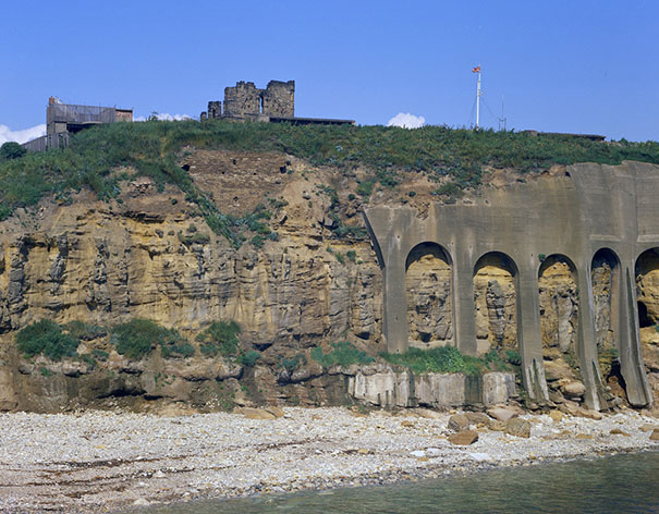 Tynemouth Castle, Priory ruins, 2013. Photo taken from North Pier looking north-north-west. Permian Upper and Lower Magnesian Limestone on Yellow Sands on Middle Coal Measures sandstone.