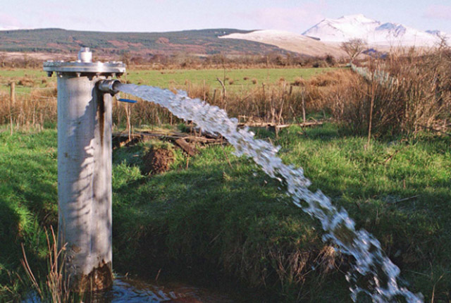 feature_artesian_groundwater_arran_scotland_OR-15-028