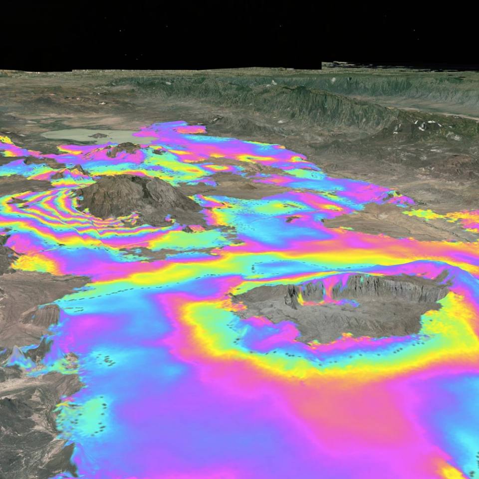 Lateral extent of volcanic interaction.