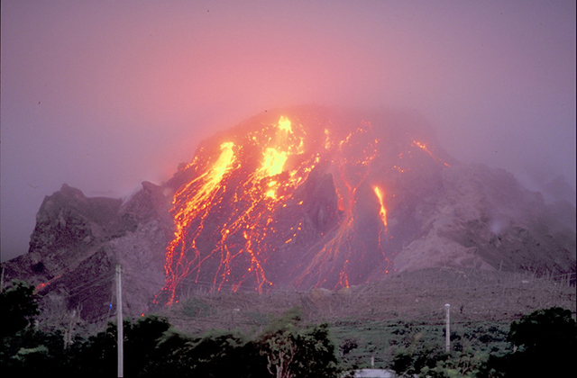 New instrument to characterise the geochemistry of microscopic, solid-rock materials resulting from ancient fluid events such as those occurring during or after volcanic eruptions. Image credit: BGS ©UKRI. All rights reserved.