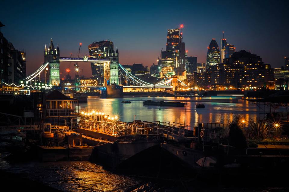 London city skyline at night