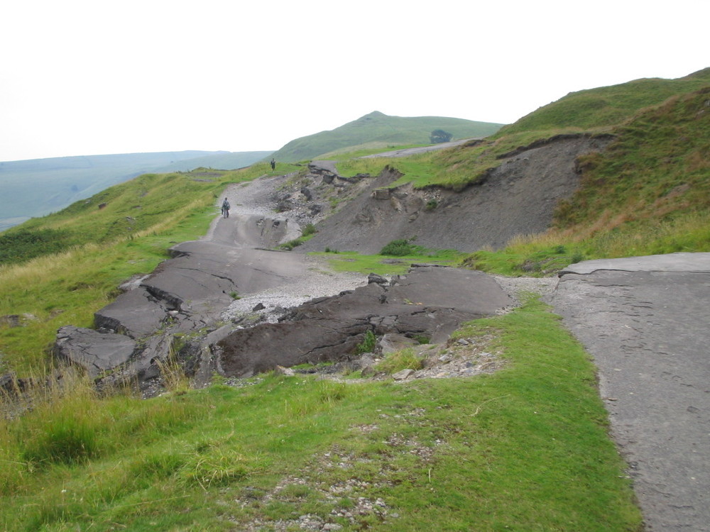 do all landslides travel fast P757469