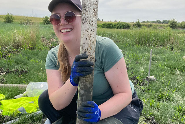 Sampling salt marsh sediments: a Thames microplastics fieldtrip ...