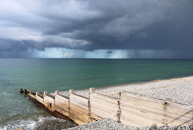 Dodging the rainstorms! Emrys Phillips and Rhian Kendall, BGS © UKRI.