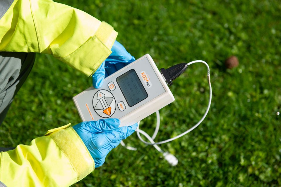 KD2 Pro thermal properties sensor. BGS © UKRI