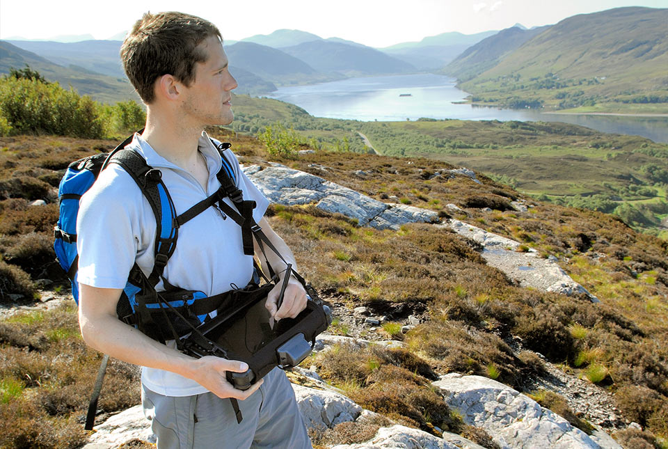 BGS geologist using SIGMA in the field