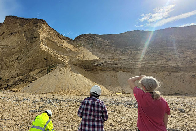 Applied glacial geology field trip in East Runton, Norfolk. BGS © UKRI