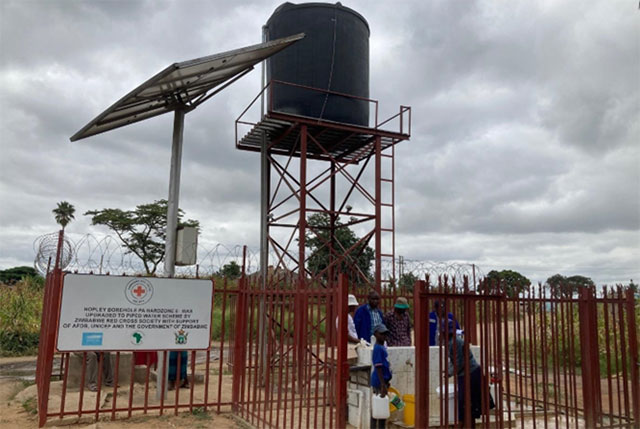 A recently upgraded community groundwater drinking-water point equipped with a solar pump and non-functioning, insituonline chlorination system. Dan Lapworth, BGS © UKRI.