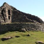 Dun Carloway, Isle of Lewis. Photograph by Lewis MacDonald. Accessed from Wikipedia.org; released into public domain.