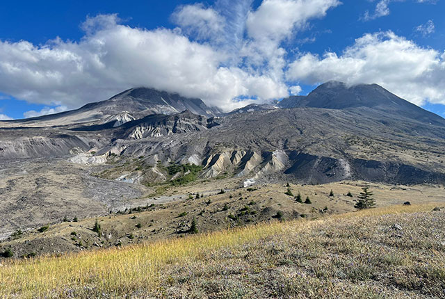 The view towards Mount St Helens crater from the pumice plain. Samantha Engwell © BGS / UKRI