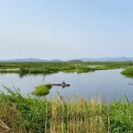 lake-loktak-the-manipuri-hills-and-local-fisherman