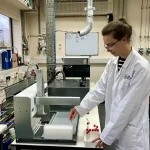 Charlotte Hopkins working in the National Environmental Isotope Facility (NEIF). BGS © UKRI.